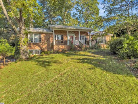 Photo of 41 Green Acres Drive, Boiling Springs, SC 29316 (MLS # 1572127)