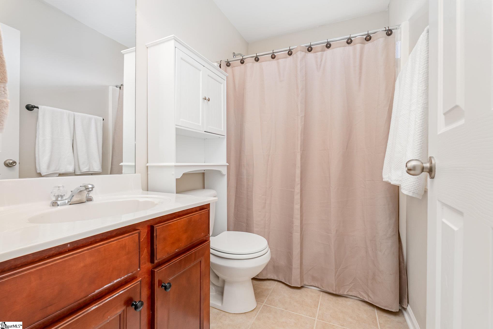 Greer, South Carolina 29650, United States, 4 Bedrooms Bedrooms, ,3 BathroomsBathrooms,Residential,Contingent,175382