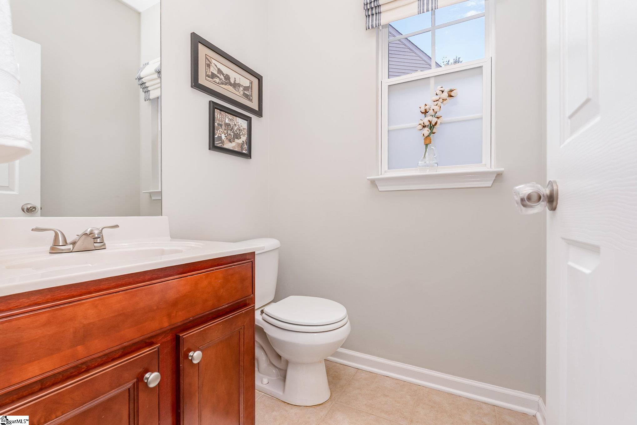 Greer, South Carolina 29650, United States, 4 Bedrooms Bedrooms, ,3 BathroomsBathrooms,Residential,Contingent,175382