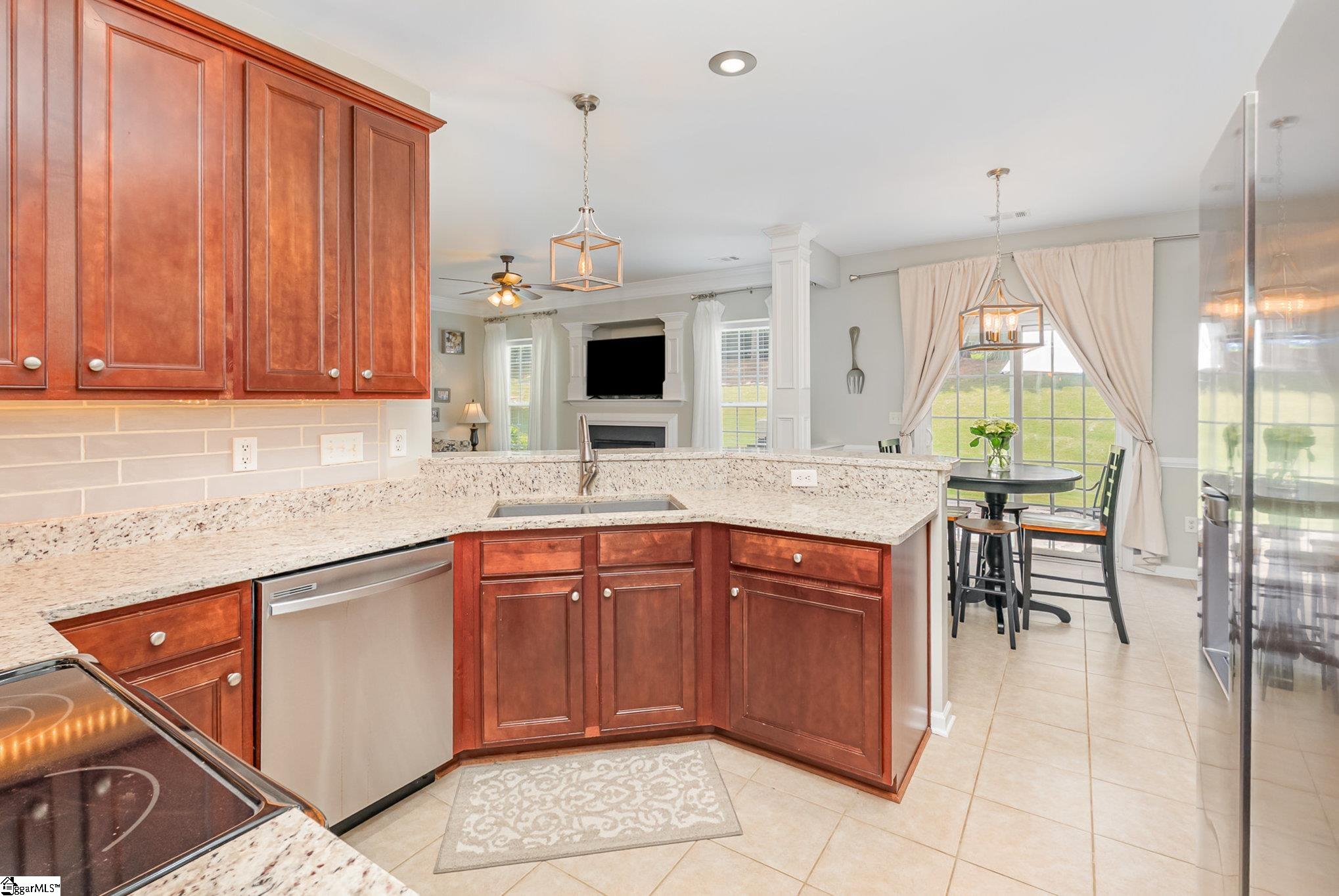 Greer, South Carolina 29650, United States, 4 Bedrooms Bedrooms, ,3 BathroomsBathrooms,Residential,Contingent,175382