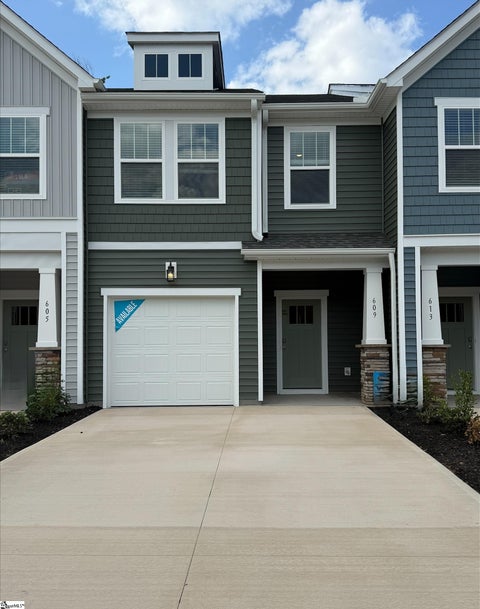 Photo of 609 E Norvell Court, Spartanburg, SC 29307 (MLS # 1597034)