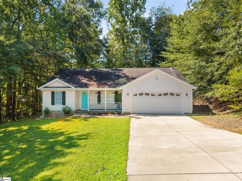 Photo of 210 Abigail Lane, Greer, SC 29651 (MLS # 1601534)