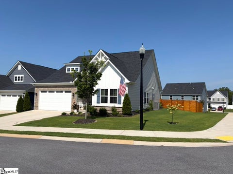 Photo of 400 Aztec Court, Greenville, SC 29607 (MLS # 1601150)