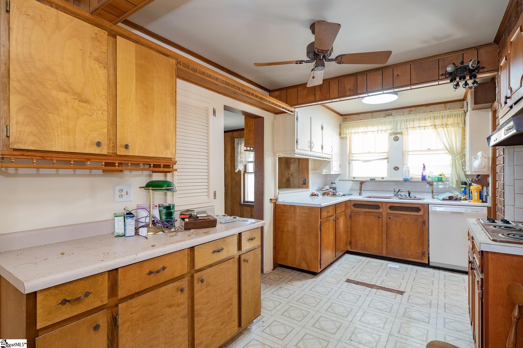 Easley, South Carolina 29642, United States, 3 Bedrooms Bedrooms, ,2 BathroomsBathrooms,Residential,Contingent,116162