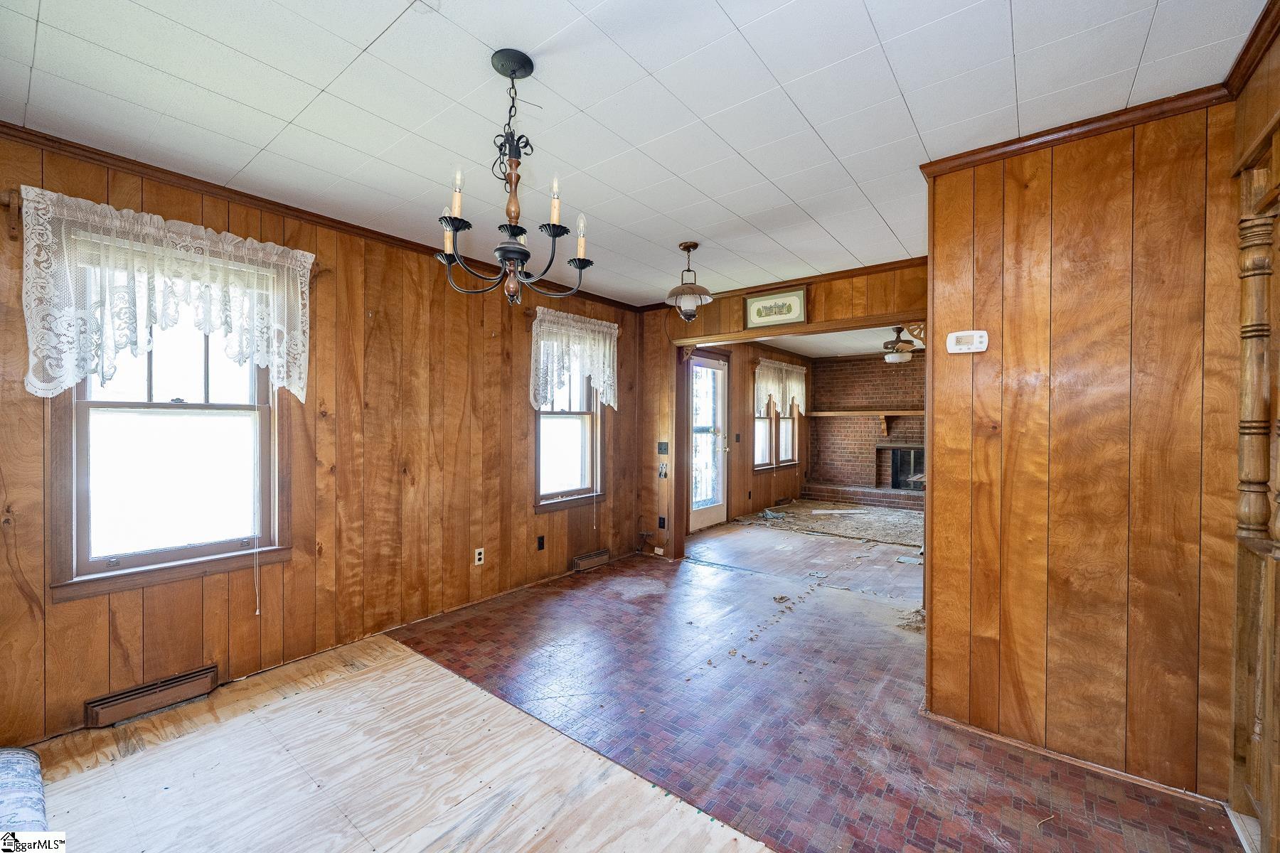 Easley, South Carolina 29642, United States, 3 Bedrooms Bedrooms, ,2 BathroomsBathrooms,Residential,Contingent,116162