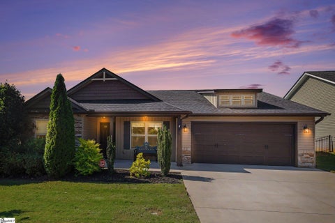 Photo of 308 Lockeland Park Drive, Simpsonville, SC 29681 (MLS # 1598030)