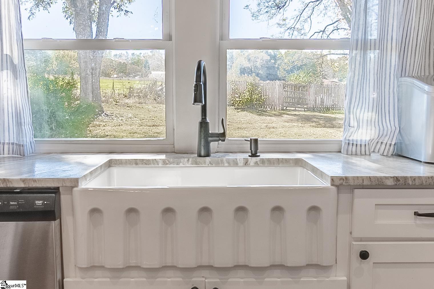 Taylors, South Carolina 29687, United States, 4 Bedrooms Bedrooms, ,2 BathroomsBathrooms,Residential,Active,235635