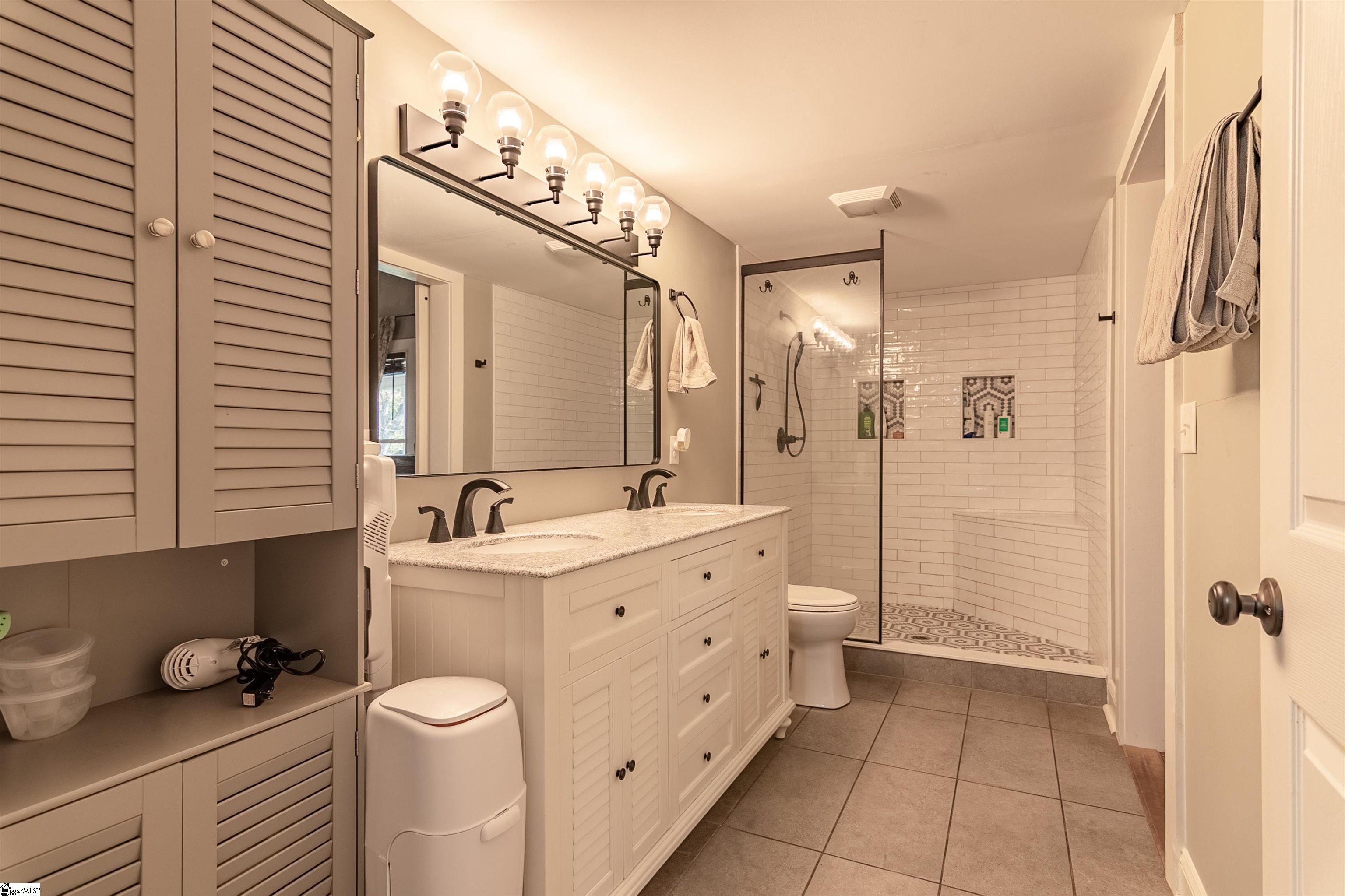 Taylors, South Carolina 29687, United States, 4 Bedrooms Bedrooms, ,2 BathroomsBathrooms,Residential,Active,235635