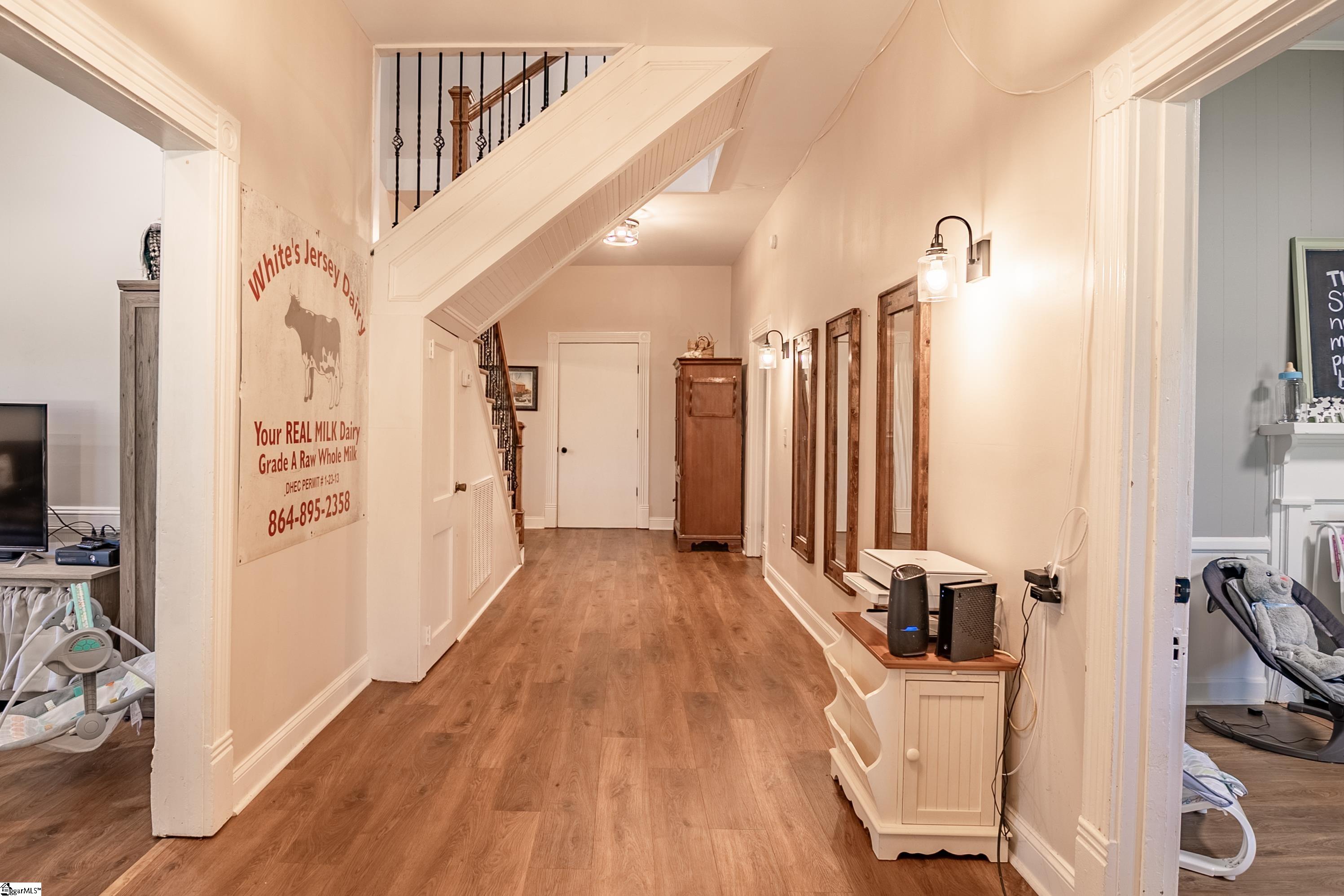 Taylors, South Carolina 29687, United States, 4 Bedrooms Bedrooms, ,2 BathroomsBathrooms,Residential,Active,235635