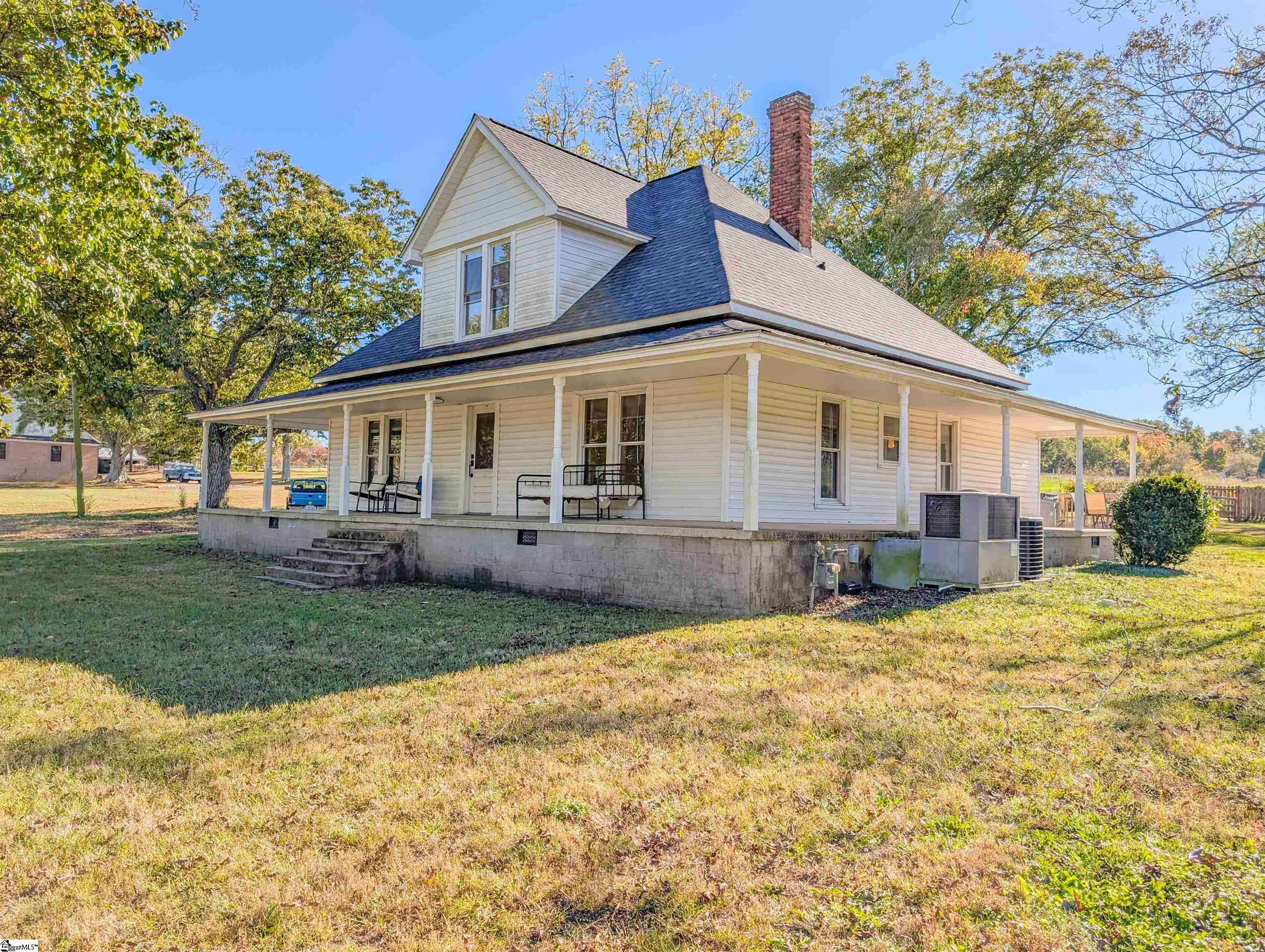 6025 Mountain View Road