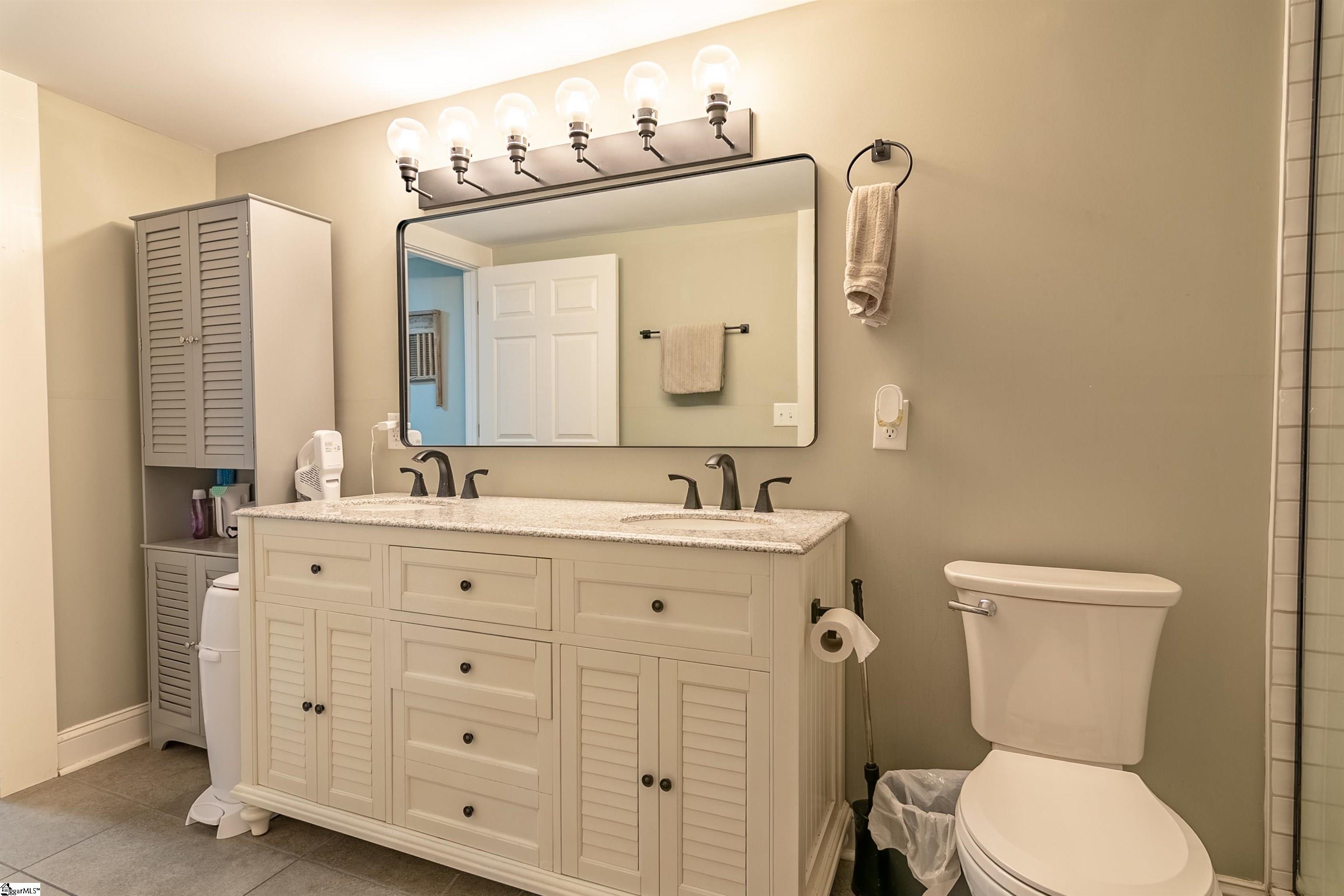 Taylors, South Carolina 29687, United States, 4 Bedrooms Bedrooms, ,2 BathroomsBathrooms,Residential,Active,235635