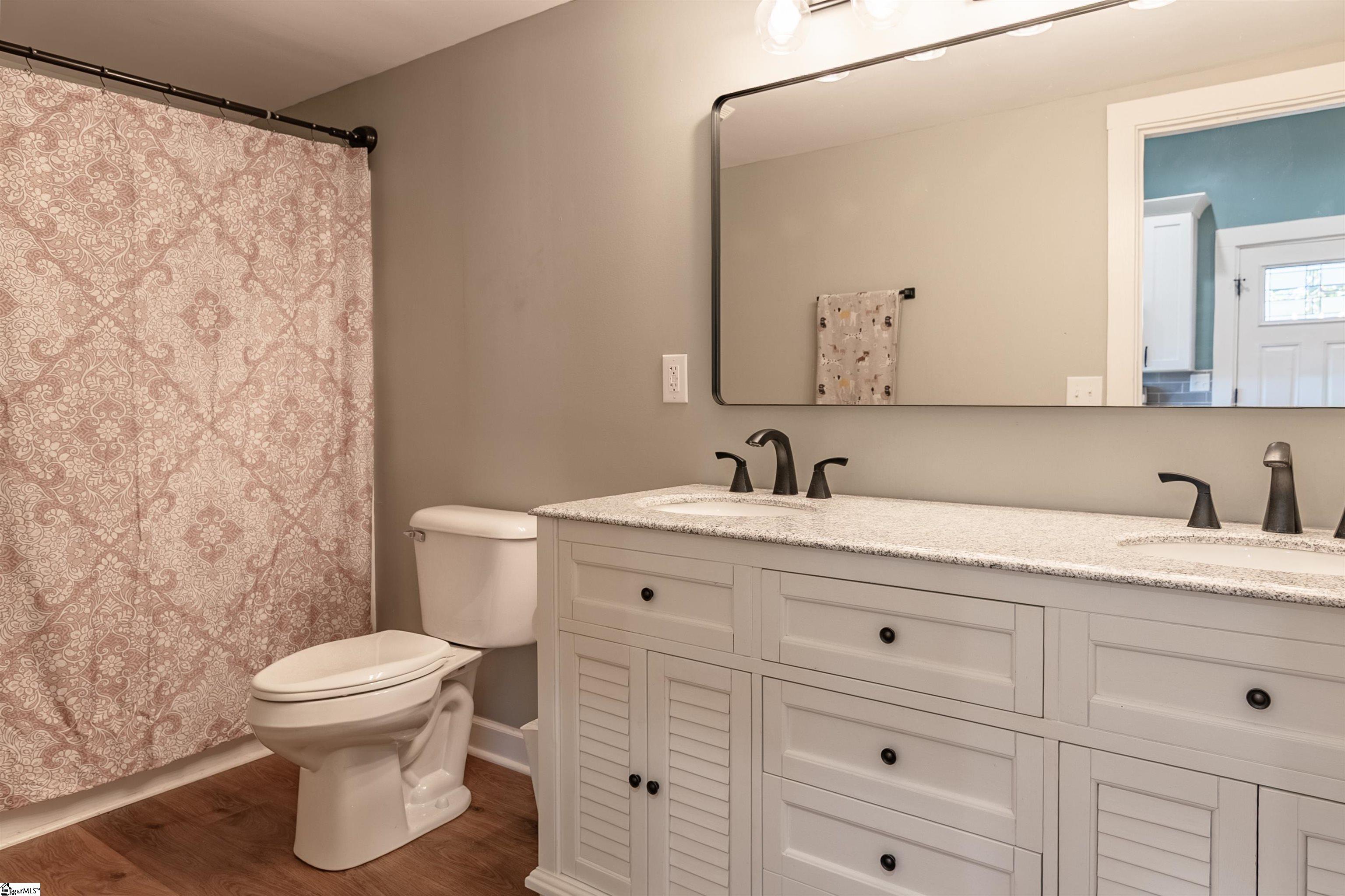 Taylors, South Carolina 29687, United States, 4 Bedrooms Bedrooms, ,2 BathroomsBathrooms,Residential,Active,235635