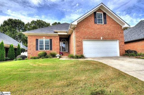 Photo of 114 Banbury Circle, Simpsonville, SC 29681 (MLS # 1573589)