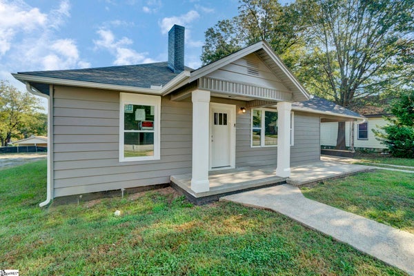 202 HOLLAND ST, GAFFNEY, SC 29341 - Image fd228dba8e4e7c5c6ee78fb2988f7874/2652638929