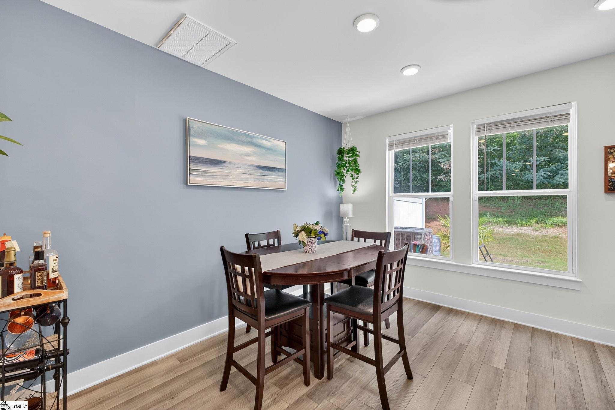 Greenville, South Carolina 29609, United States, 3 Bedrooms Bedrooms, ,3 BathroomsBathrooms,Residential,Active,193088