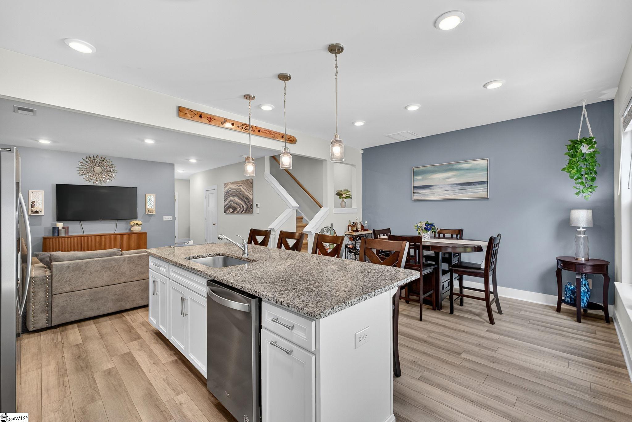 Greenville, South Carolina 29609, United States, 3 Bedrooms Bedrooms, ,3 BathroomsBathrooms,Residential,Active,193088