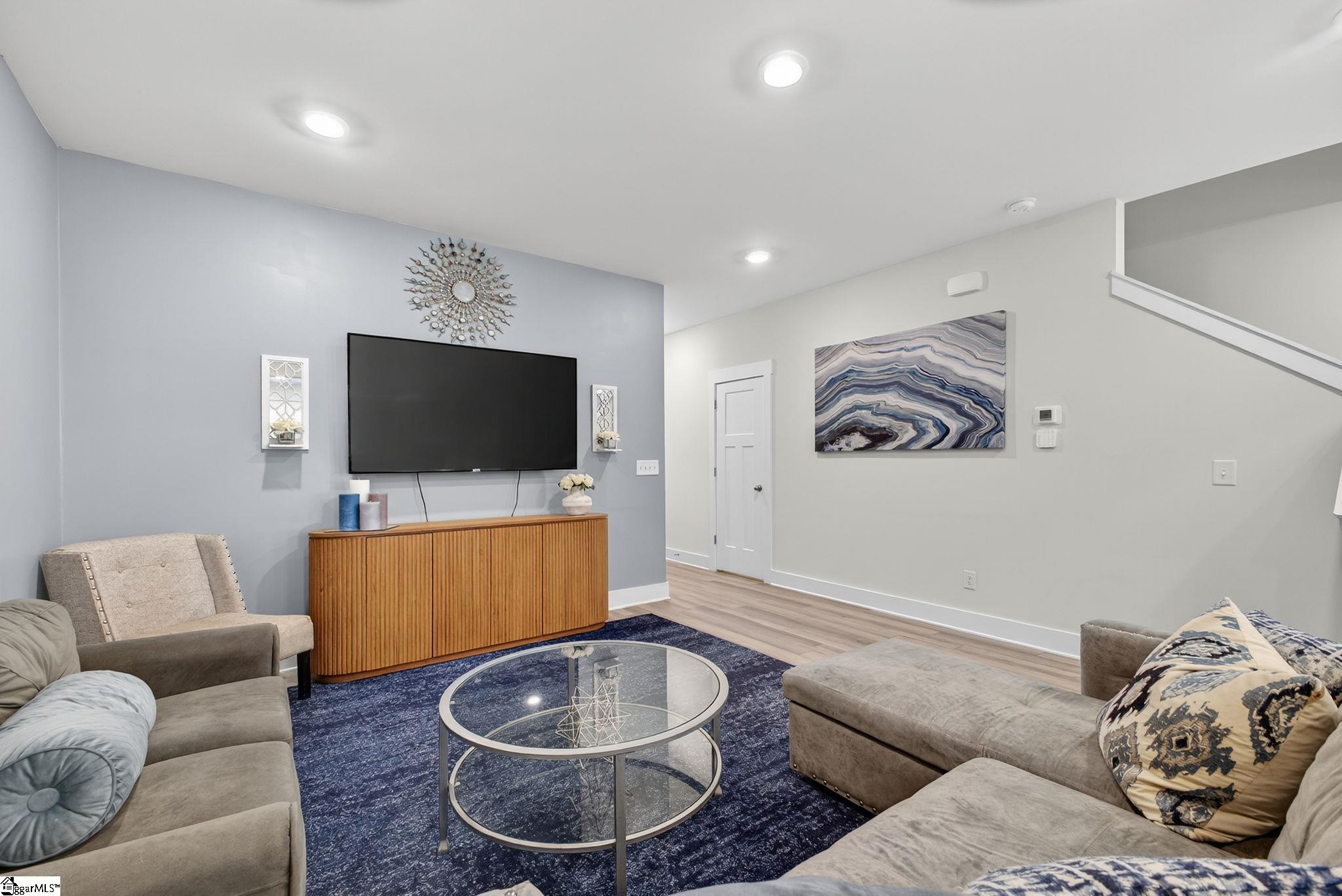 Greenville, South Carolina 29609, United States, 3 Bedrooms Bedrooms, ,3 BathroomsBathrooms,Residential,Active,193088