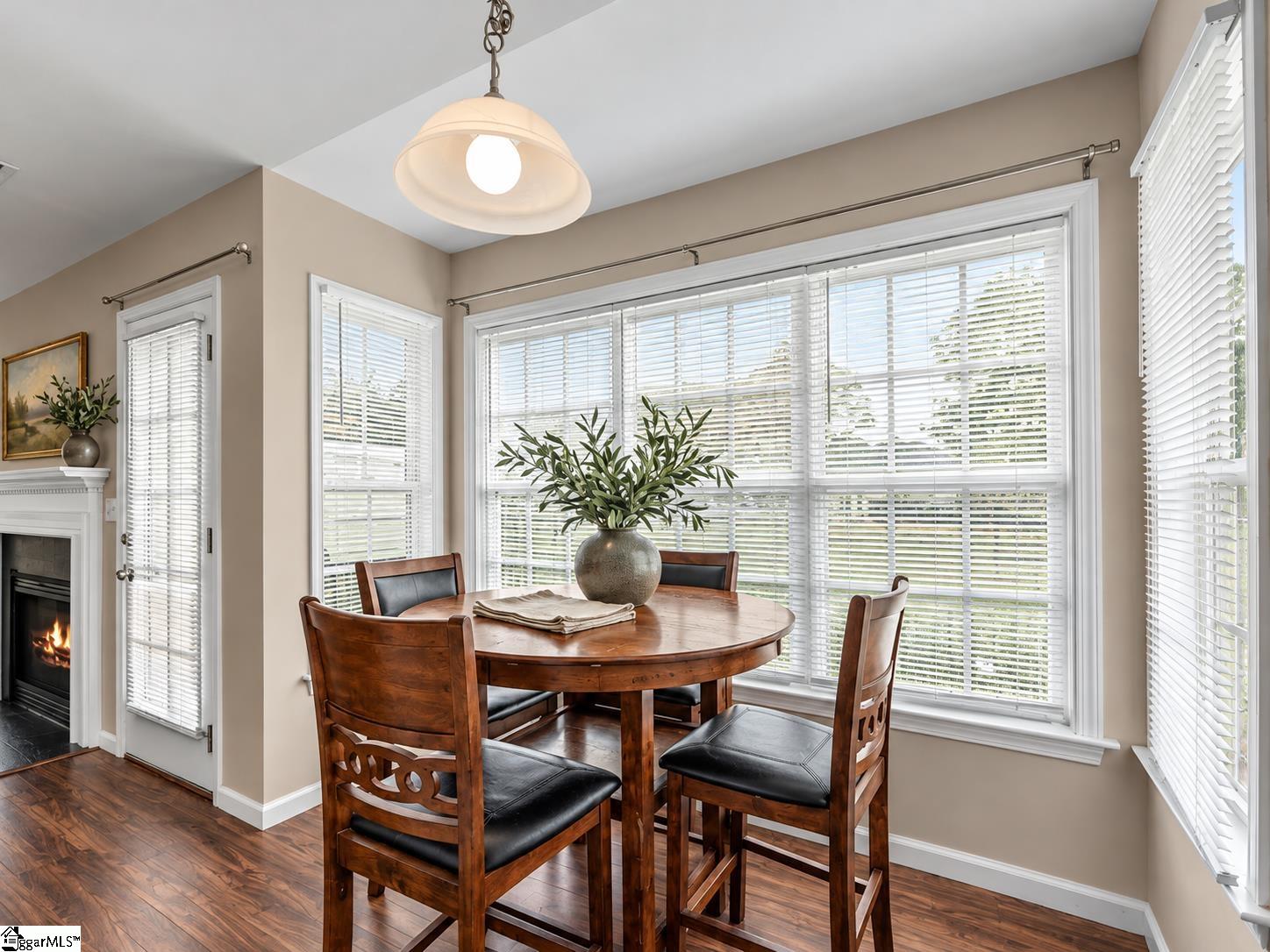 Real Estate Search 4 112 Longwood Lane