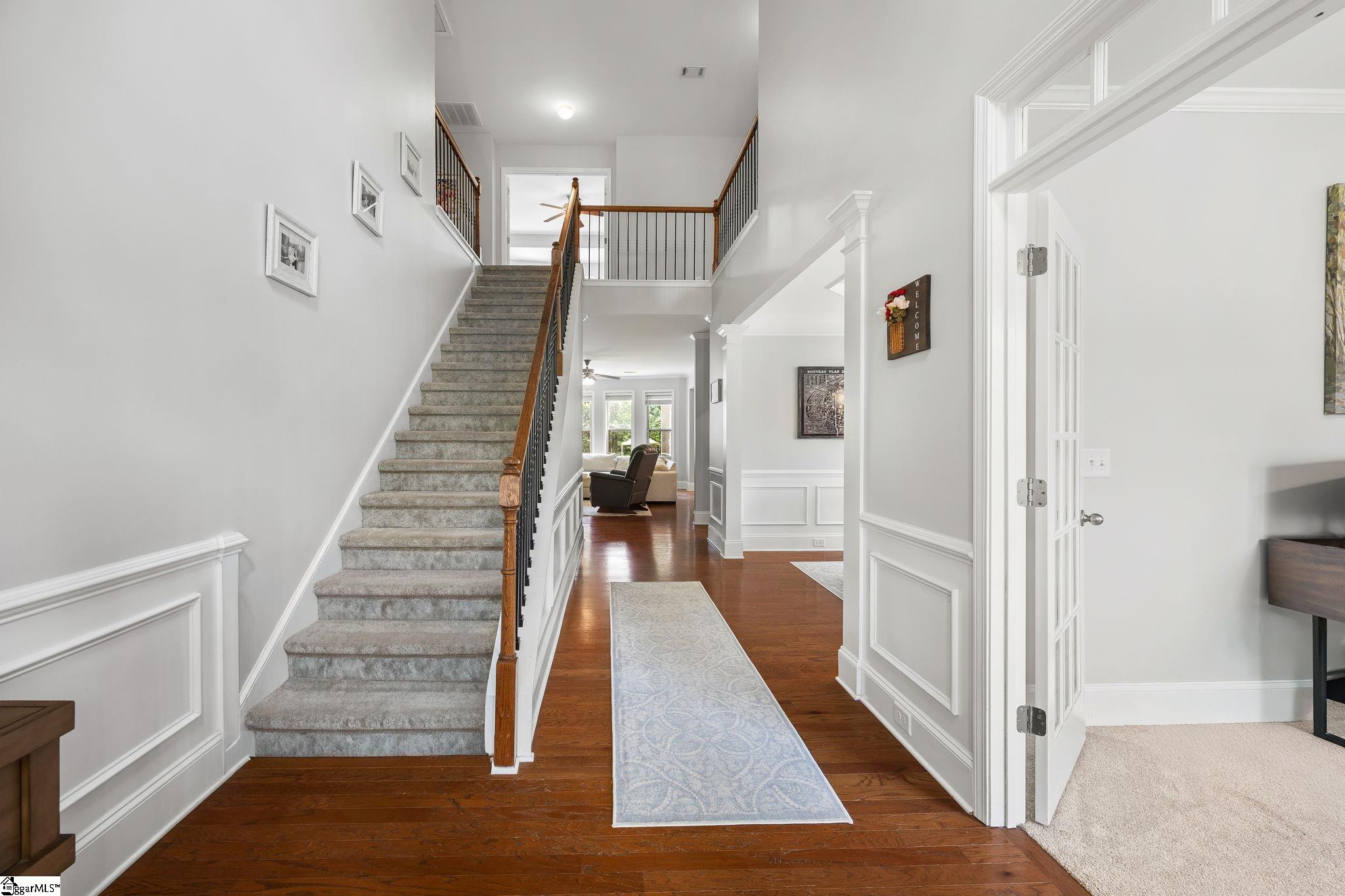 120 Sapphire Pointe Drive