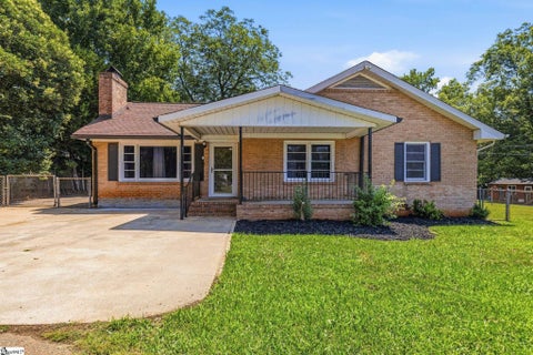 Photo of 8 Bainbridge Drive, Greenville, SC 29611 (MLS # 1597201)
