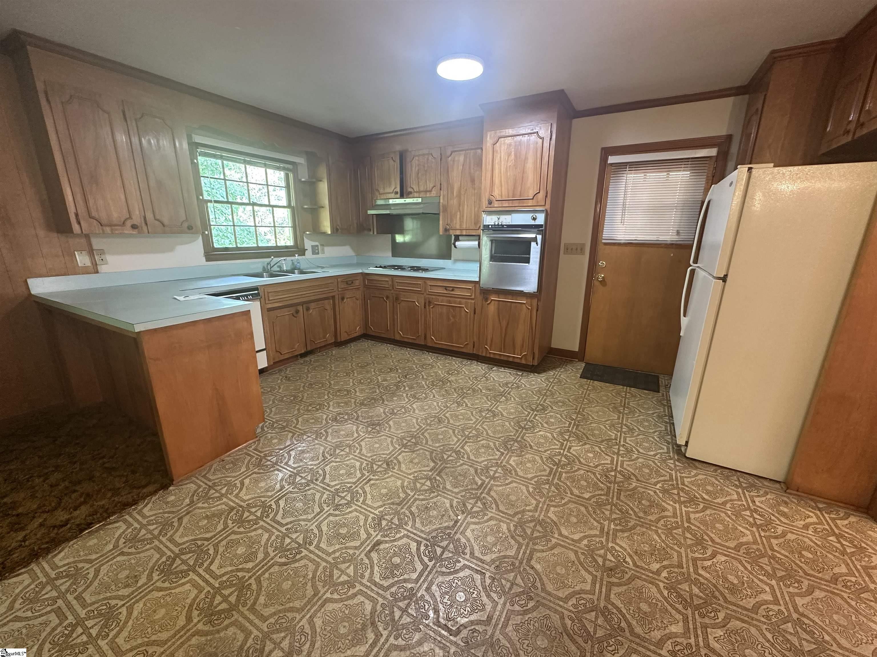 Greenville, South Carolina 29615, United States, 3 Bedrooms Bedrooms, ,3 BathroomsBathrooms,Residential,Contingent,134208