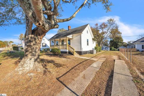 A home in Laurens