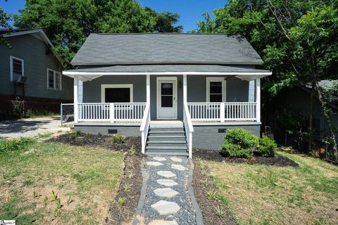 Photo of 16 Pettee Street, Greenville, SC 29611 (MLS # 1592805)