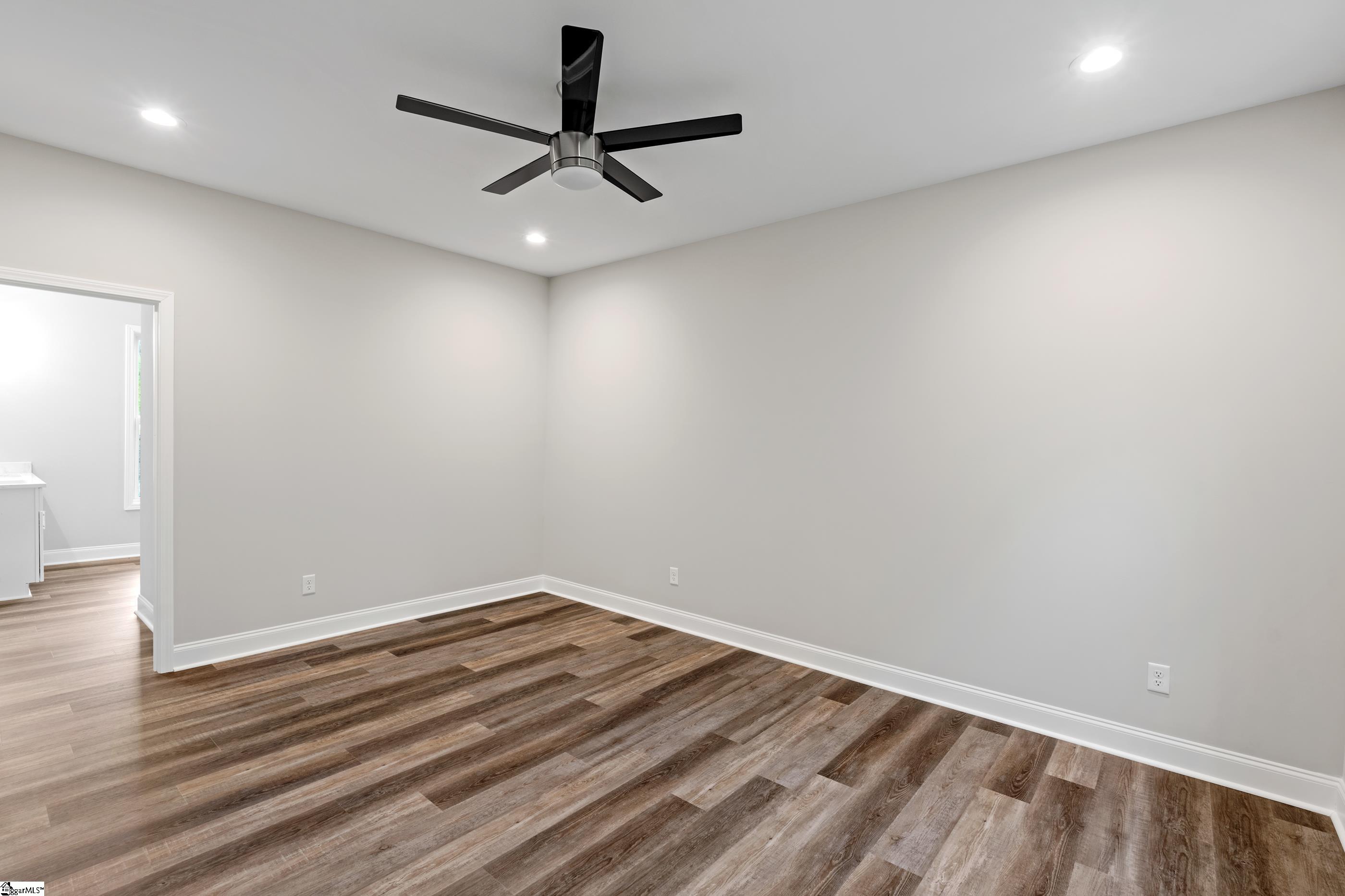 Greenville, South Carolina 29617, United States, 5 Bedrooms Bedrooms, ,4 BathroomsBathrooms,Residential,Active,225264