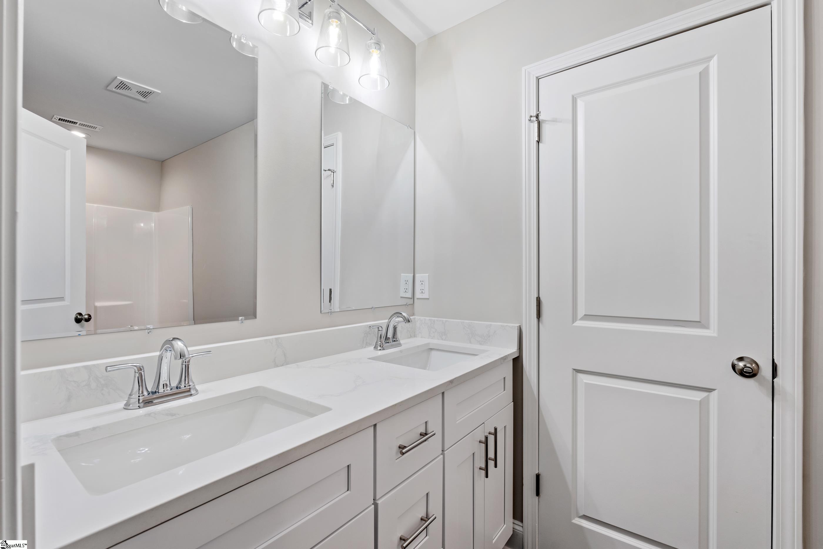 Greenville, South Carolina 29617, United States, 5 Bedrooms Bedrooms, ,4 BathroomsBathrooms,Residential,Active,225264