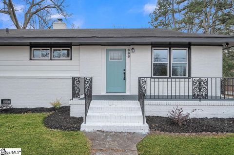 Photo of 866 Pine Creek Drive, Greenville, SC 29605 (MLS # 1578757)