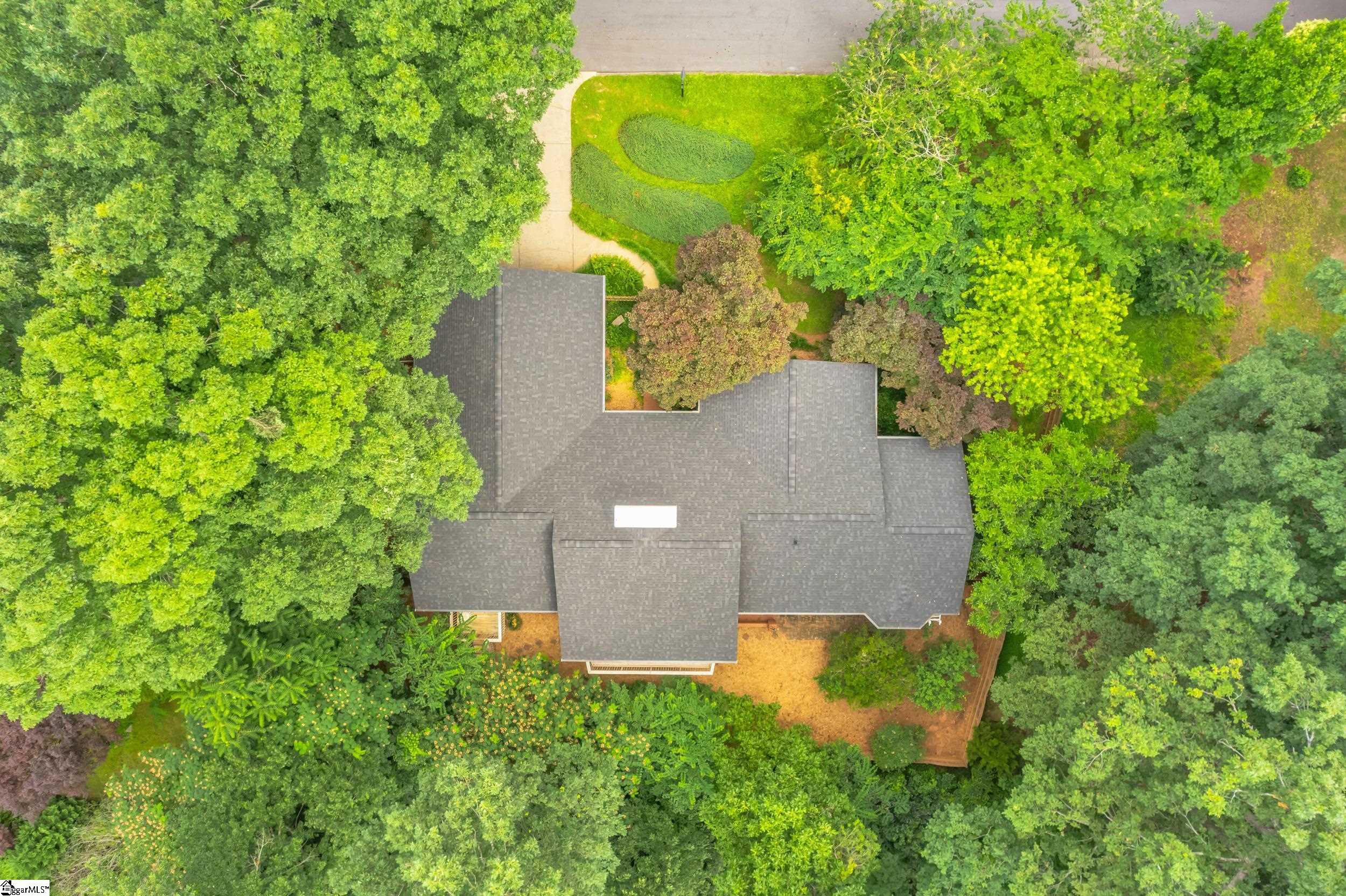 Greenville, South Carolina 29609, United States, 4 Bedrooms Bedrooms, ,4 BathroomsBathrooms,Residential,Contingent,156960