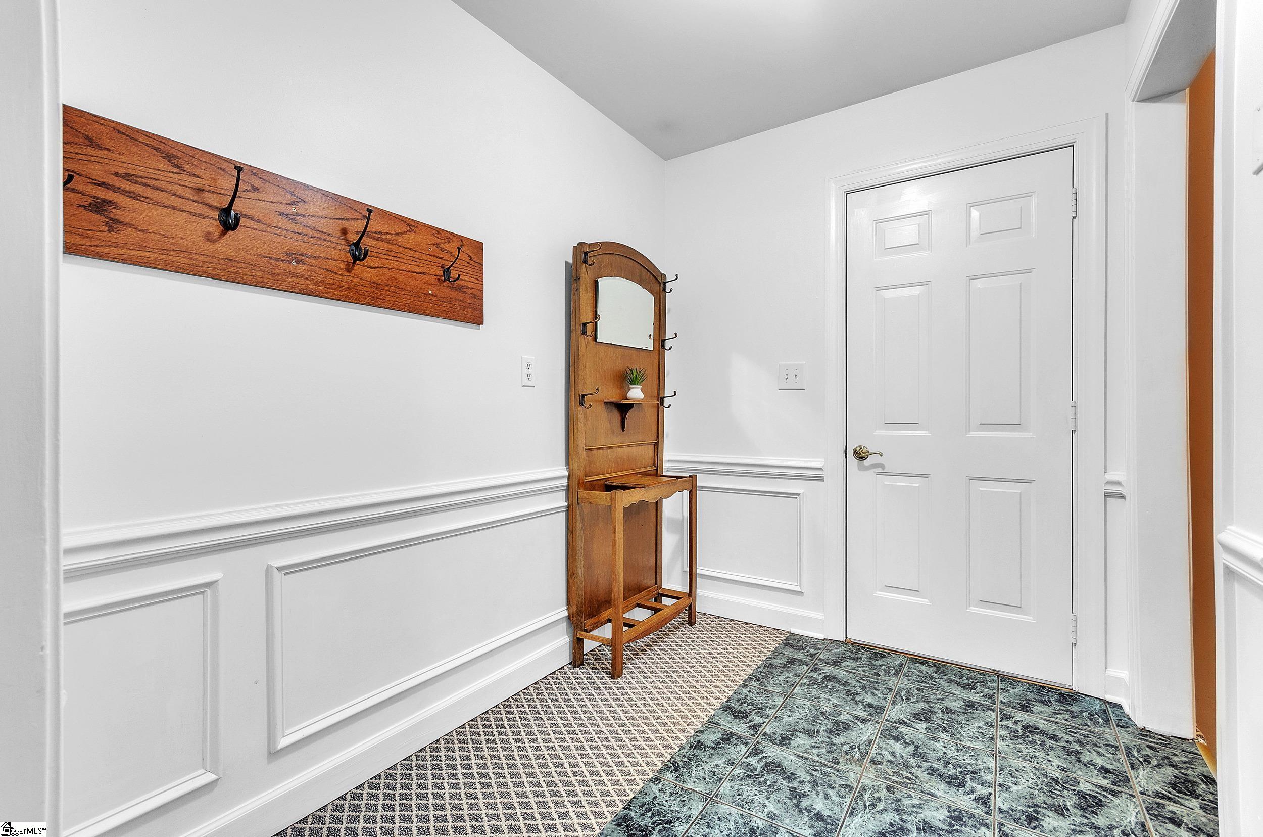 Greenville, South Carolina 29609, United States, 4 Bedrooms Bedrooms, ,4 BathroomsBathrooms,Residential,Contingent,156960