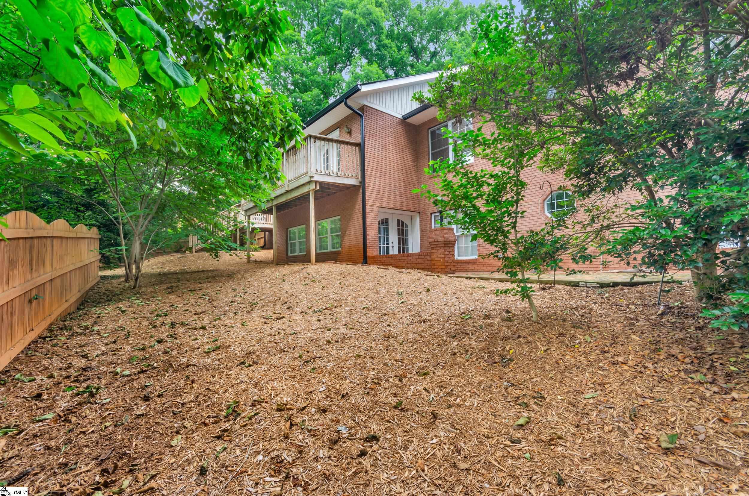 Greenville, South Carolina 29609, United States, 4 Bedrooms Bedrooms, ,4 BathroomsBathrooms,Residential,Contingent,156960