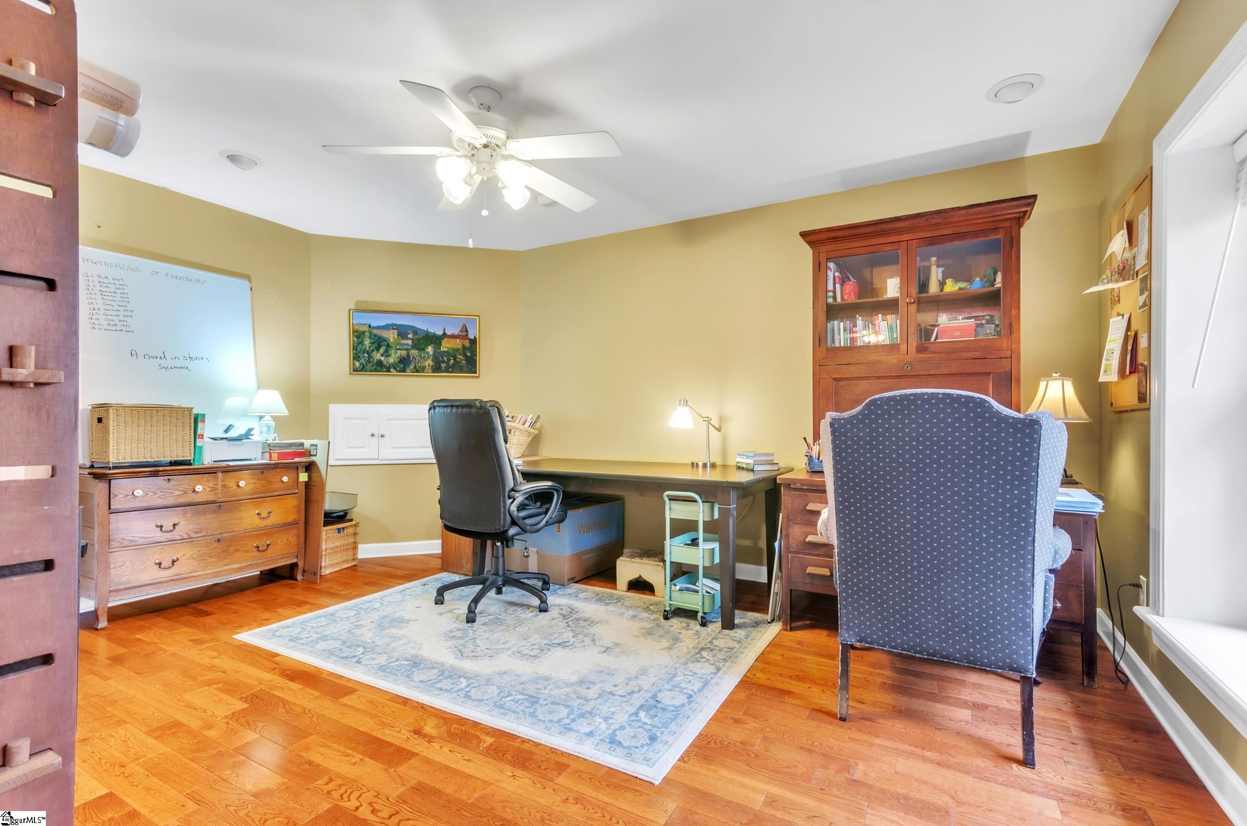 Greenville, South Carolina 29609, United States, 4 Bedrooms Bedrooms, ,4 BathroomsBathrooms,Residential,Contingent,156960