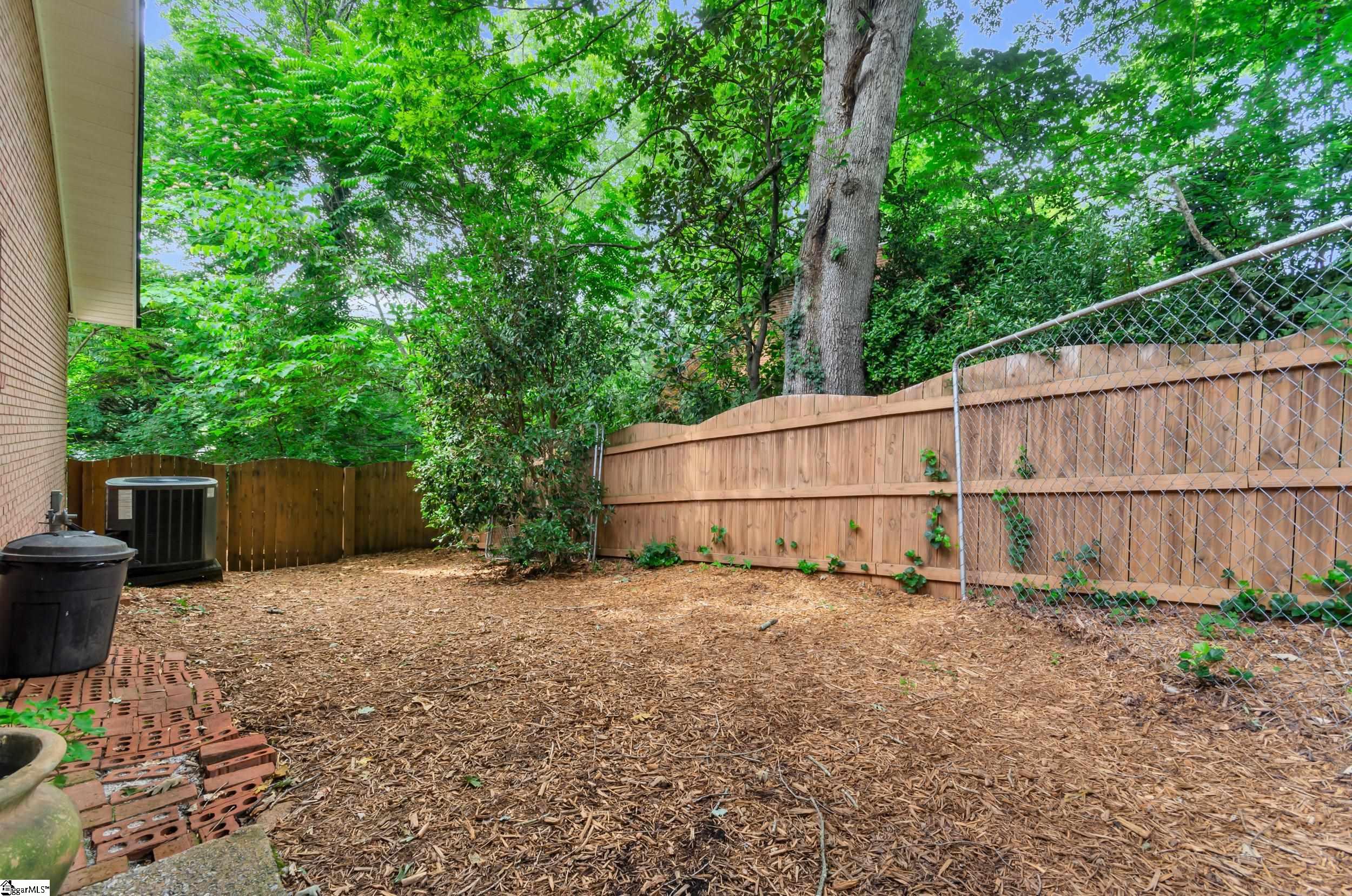 Greenville, South Carolina 29609, United States, 4 Bedrooms Bedrooms, ,4 BathroomsBathrooms,Residential,Contingent,156960