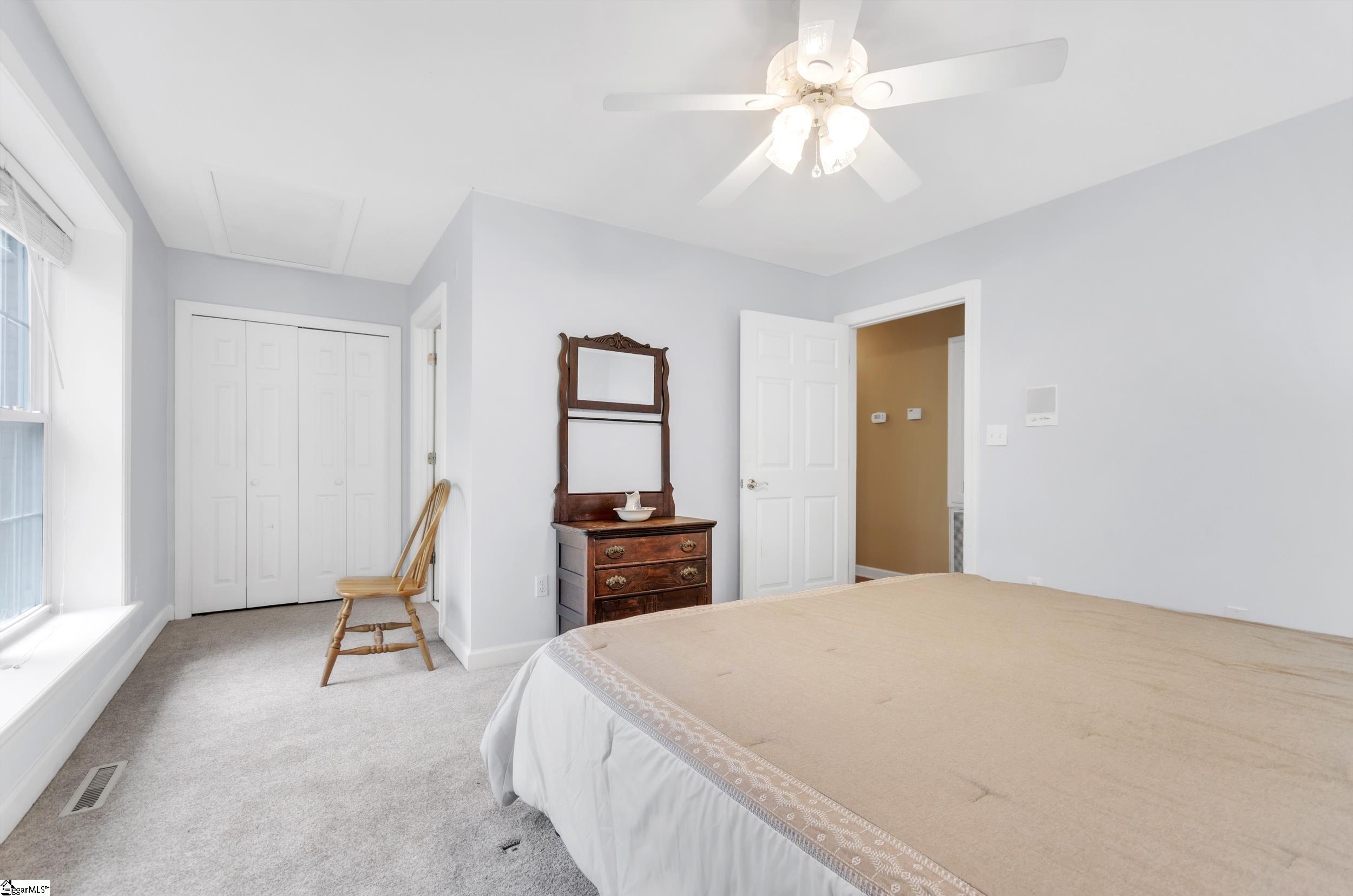 Greenville, South Carolina 29609, United States, 4 Bedrooms Bedrooms, ,4 BathroomsBathrooms,Residential,Contingent,156960