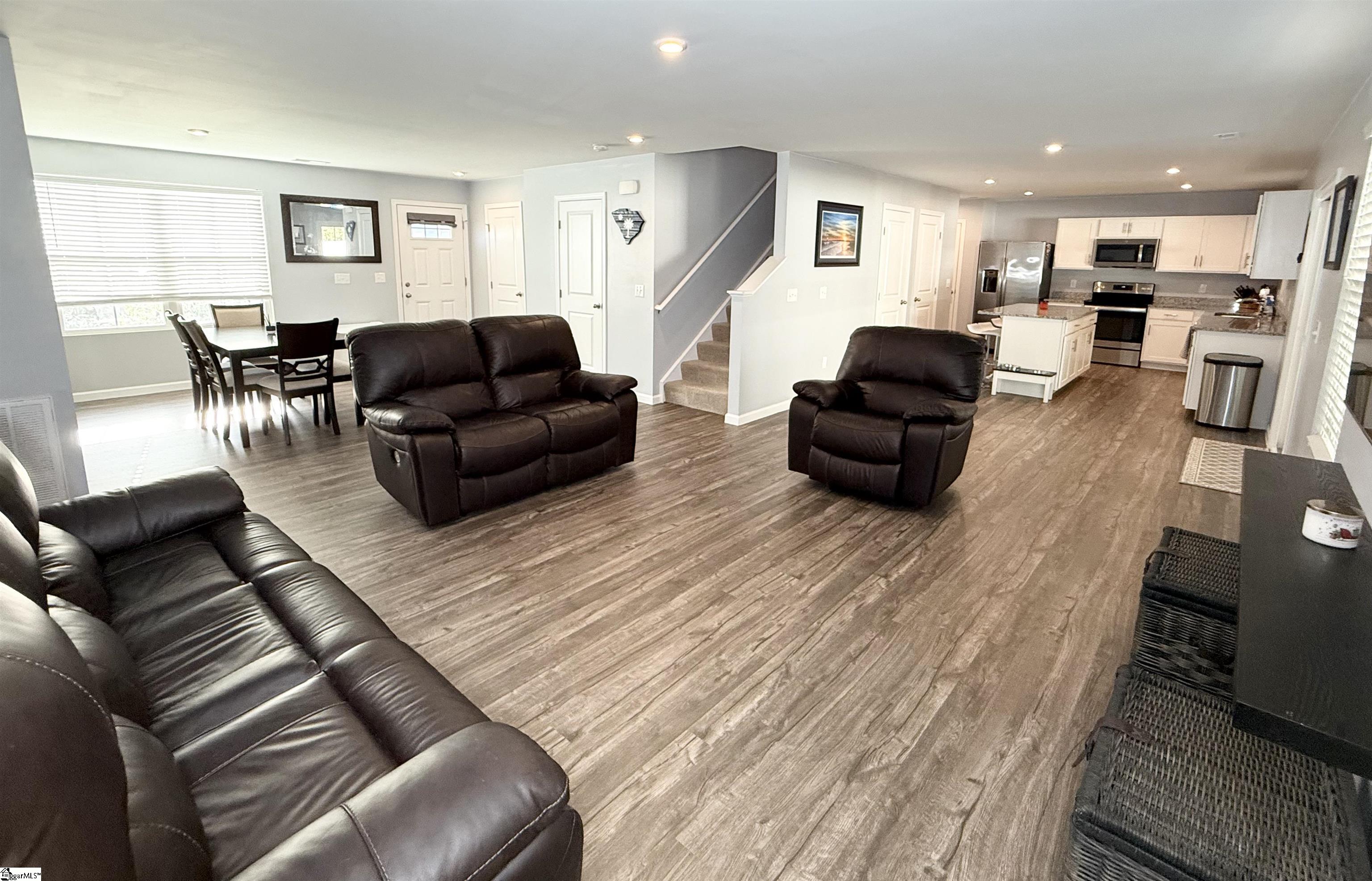 168 Queens Mill Court