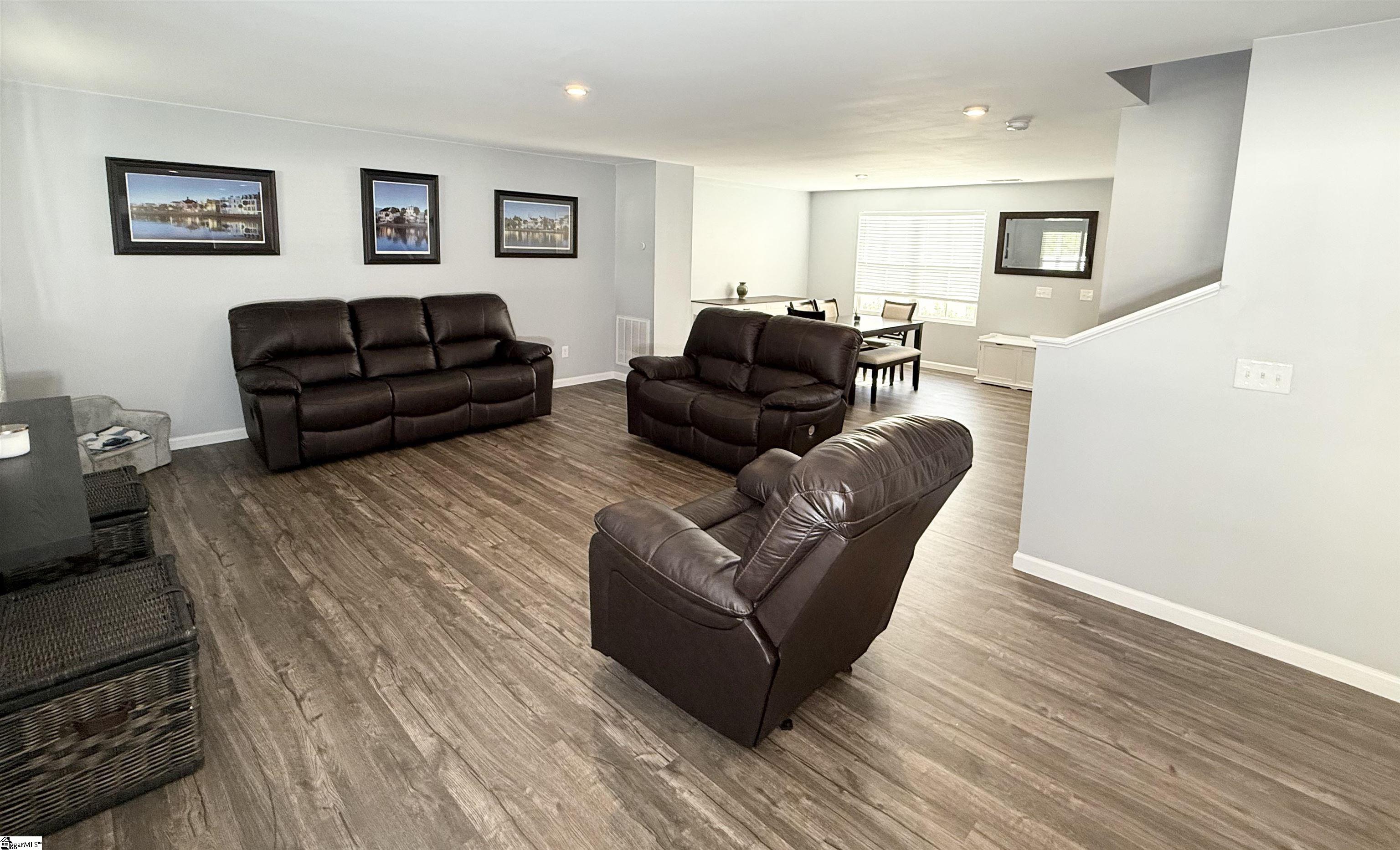 168 Queens Mill Court