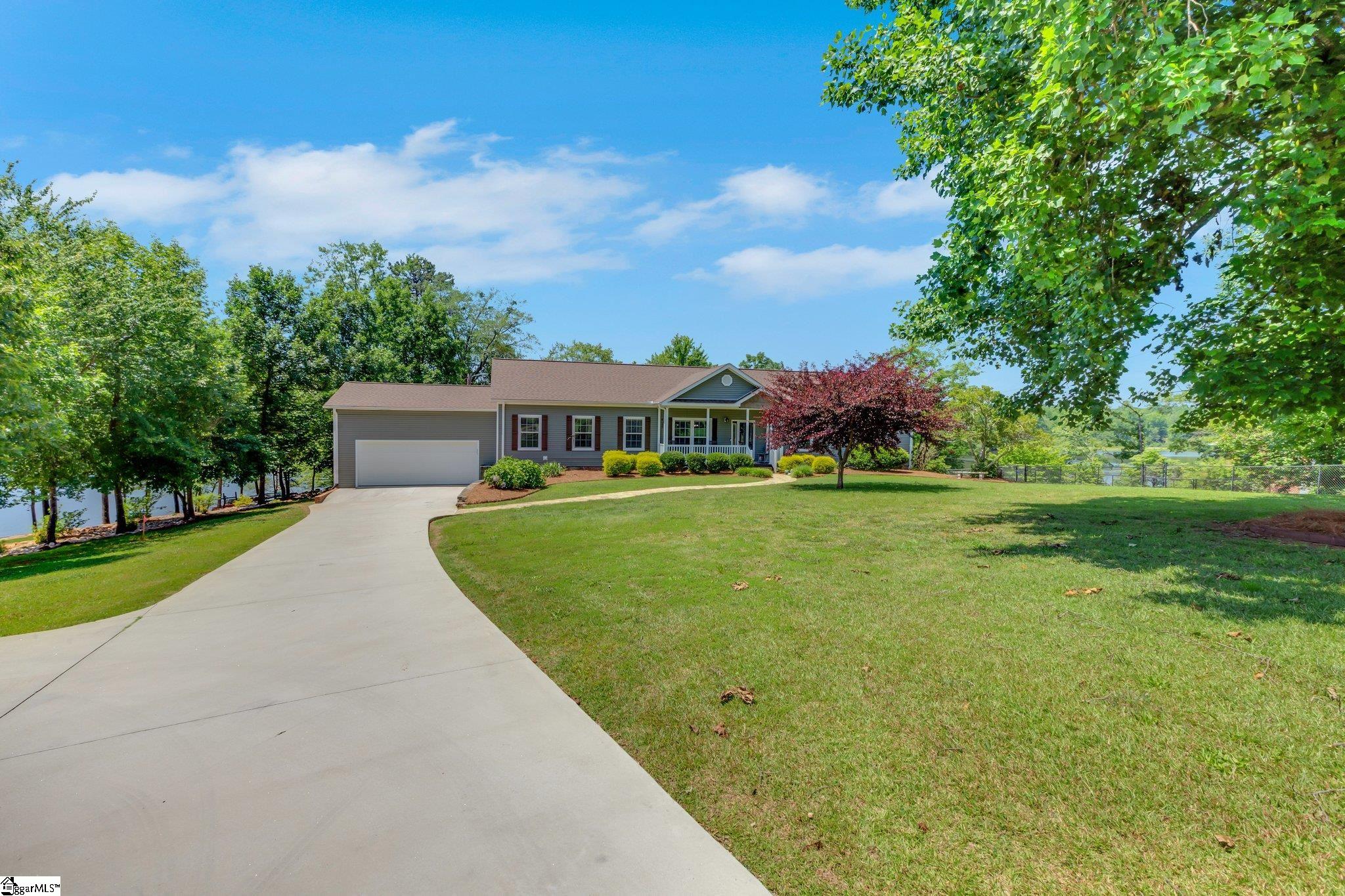 Greer, South Carolina 29651, United States, 4 Bedrooms Bedrooms, ,2 BathroomsBathrooms,Residential,Contingent,152022