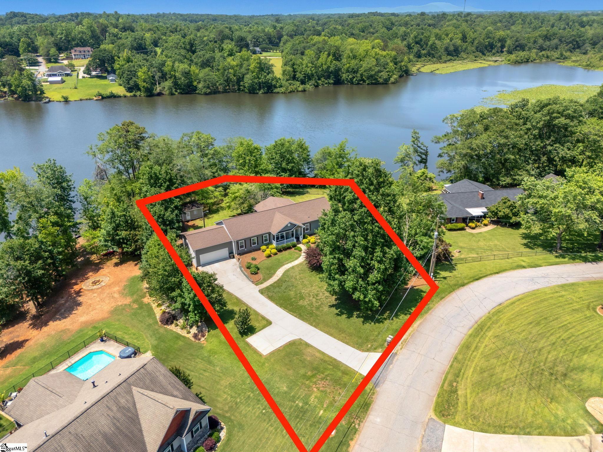 Greer, South Carolina 29651, United States, 4 Bedrooms Bedrooms, ,2 BathroomsBathrooms,Residential,Contingent,152022