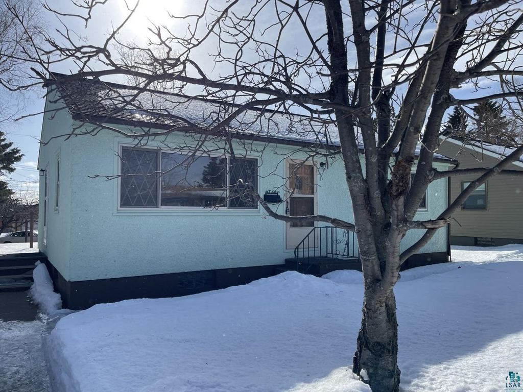 Photo for 714 13th Ave, Two Harbors, MN 55616 (MLS # 6108274)