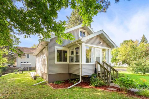 Tiny photo for 6022 Raleigh St, Duluth, MN 55807 (MLS # 6122083)