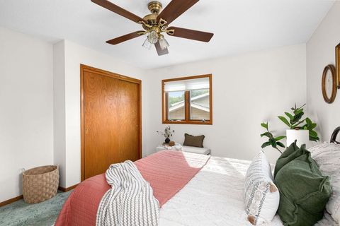 Tiny photo for 311 W Rainbow St, Duluth, MN 55811 (MLS # 6122137)