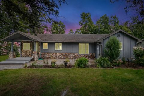 74520 Lakeshore Dr Washburn WI 54891