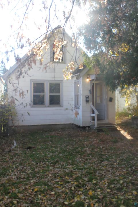 Photo of 2310 W 8th St, Duluth, MN 55806 (MLS # 6105888)