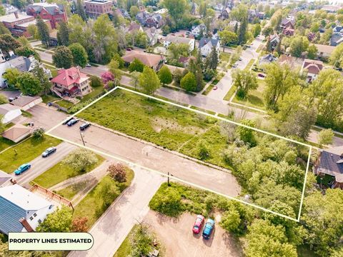 Tiny photo for xxx E 2nd St, Duluth, MN 55812 (MLS # 6117537)