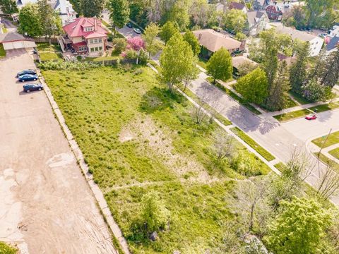 Tiny photo for xxx E 2nd St, Duluth, MN 55812 (MLS # 6117537)