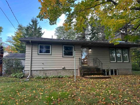 Photo of 4016 W Arrowhead Rd, Duluth, MN 55811 (MLS # 6122005)