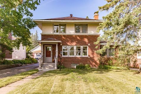 Photo of 131 Waverly Pl, Duluth, MN 55803 (MLS # 6110484)