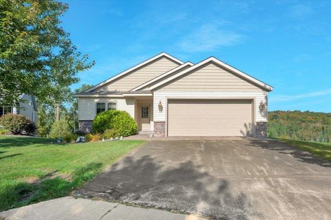 Photo of 205 Bluff's Ridge Ct, Duluth, MN 55811 (MLS # 6122016)